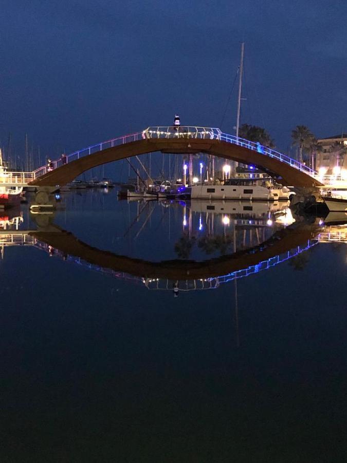 Hippocampe F2 Apartment Fréjus Екстериор снимка